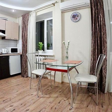 Myru Apartment แชร์นีฮีฟ ภายนอก รูปภาพ
